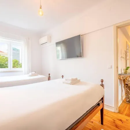 To Calm In Lisbons Center * Лиссабон