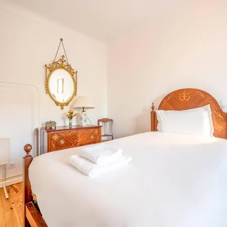 To Calm In Lisbons Center Лиссабон