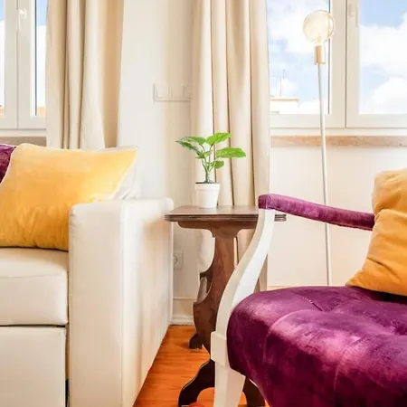 To Calm In Lisbons Center *